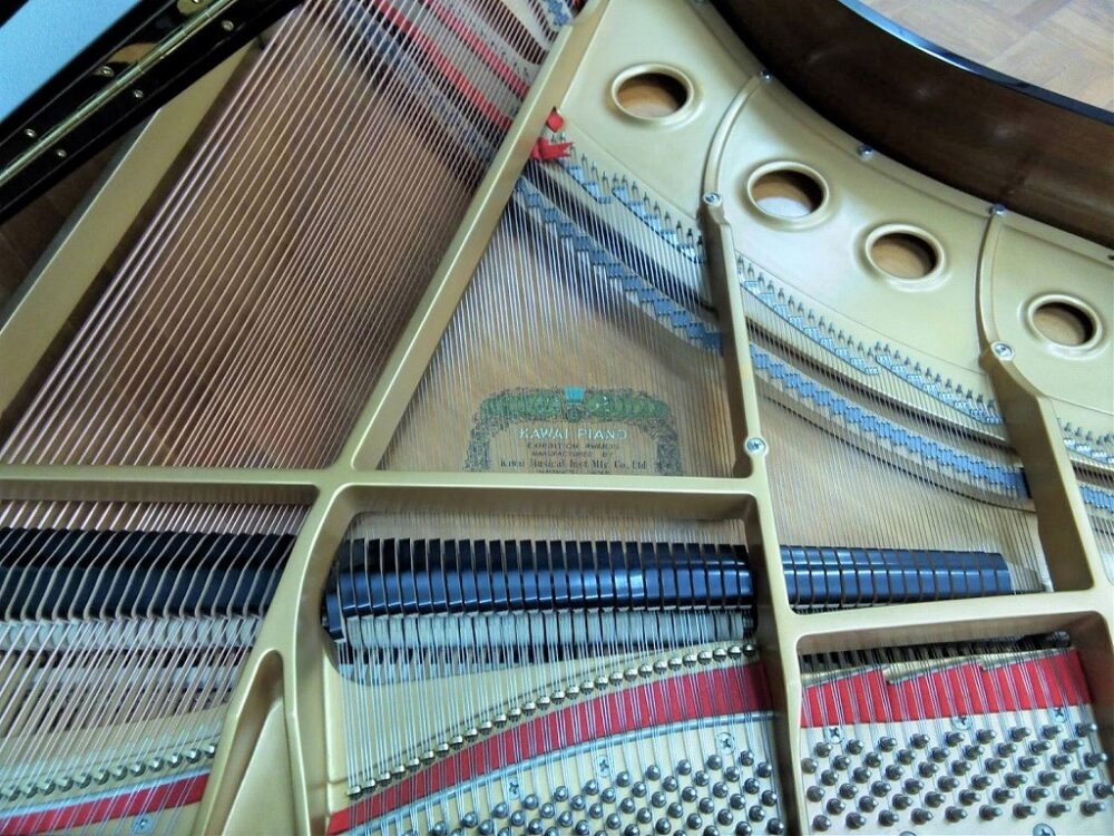 Used piano CA-40 internal