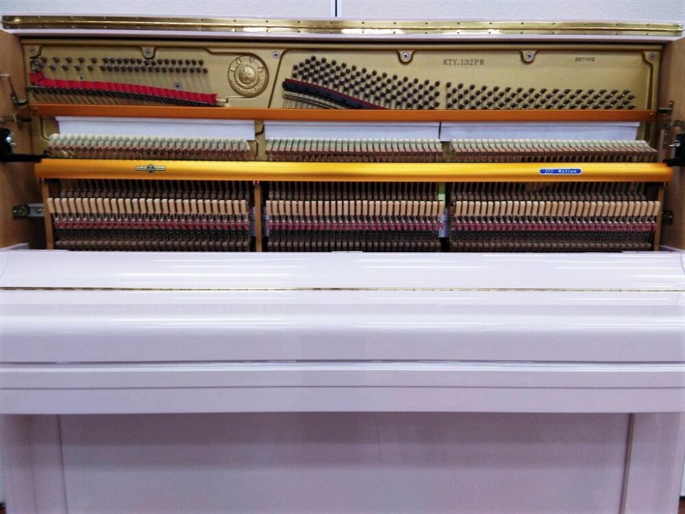 Used piano KTY-132PR internal